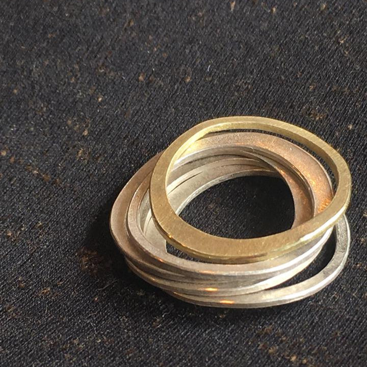 Class 5-Stack: 1 Gold Ring