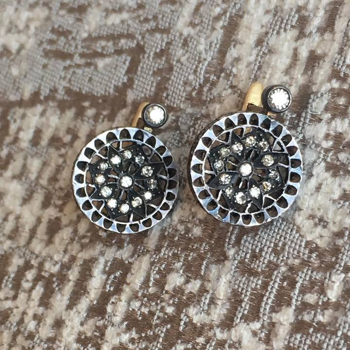 Dahlia Round Hinge Hook Earrings