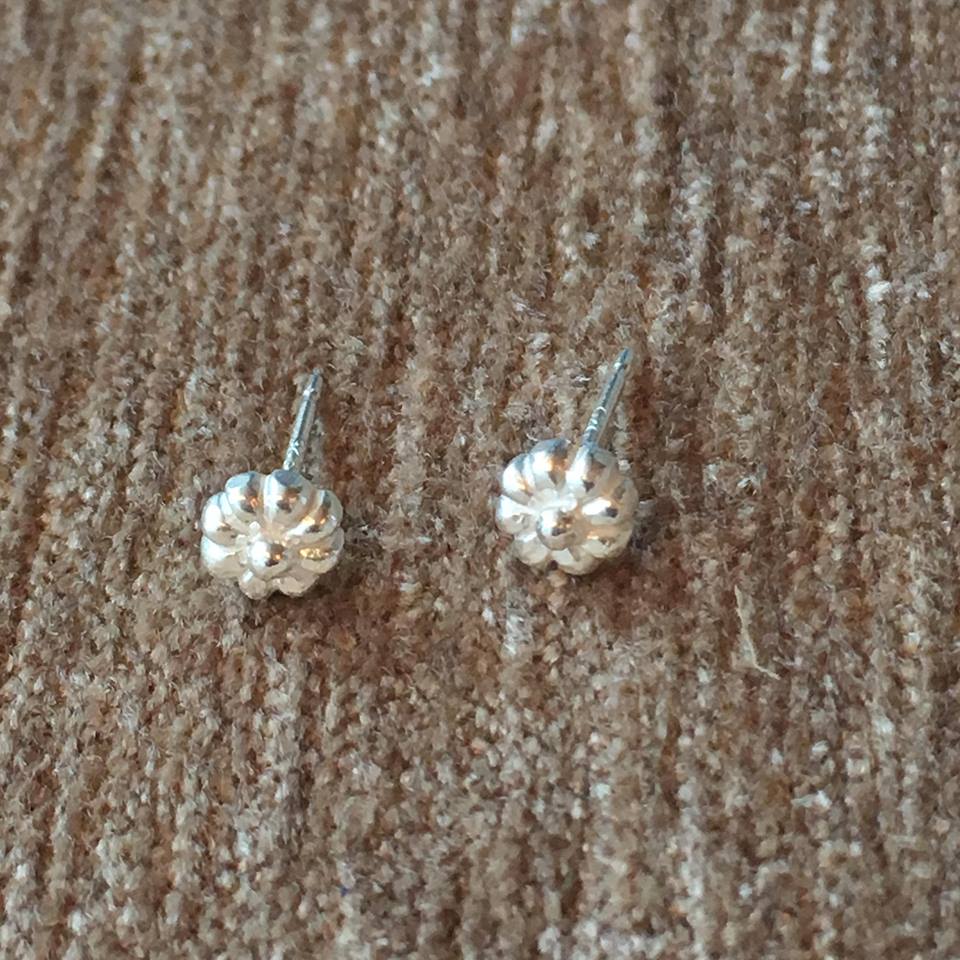 Gypso Mini Silver Earrings