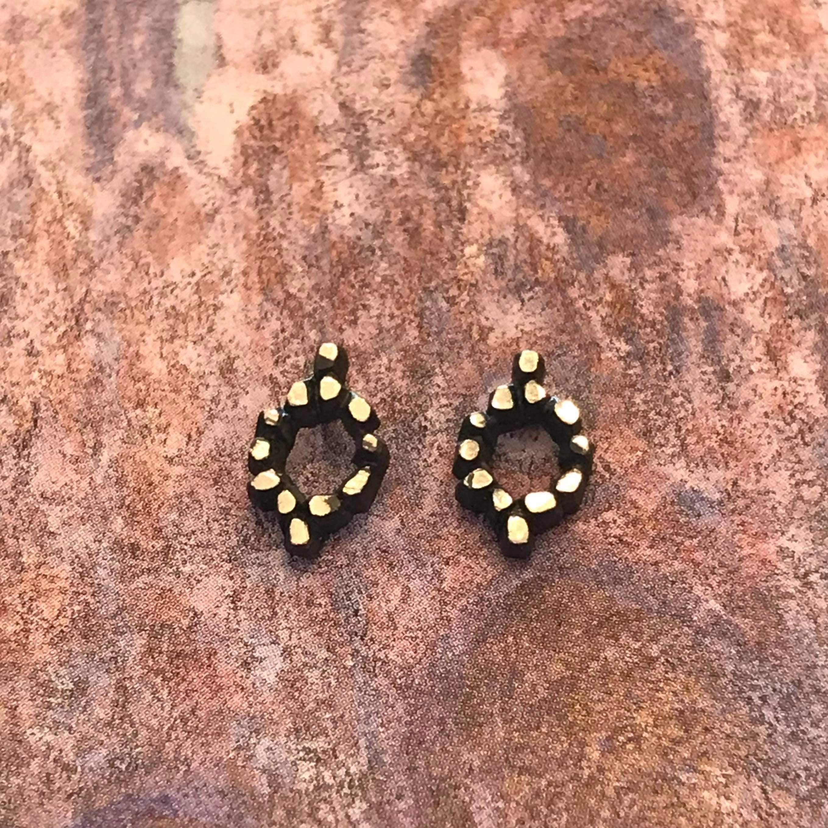 Victoria Mini Oval Stud Earrings