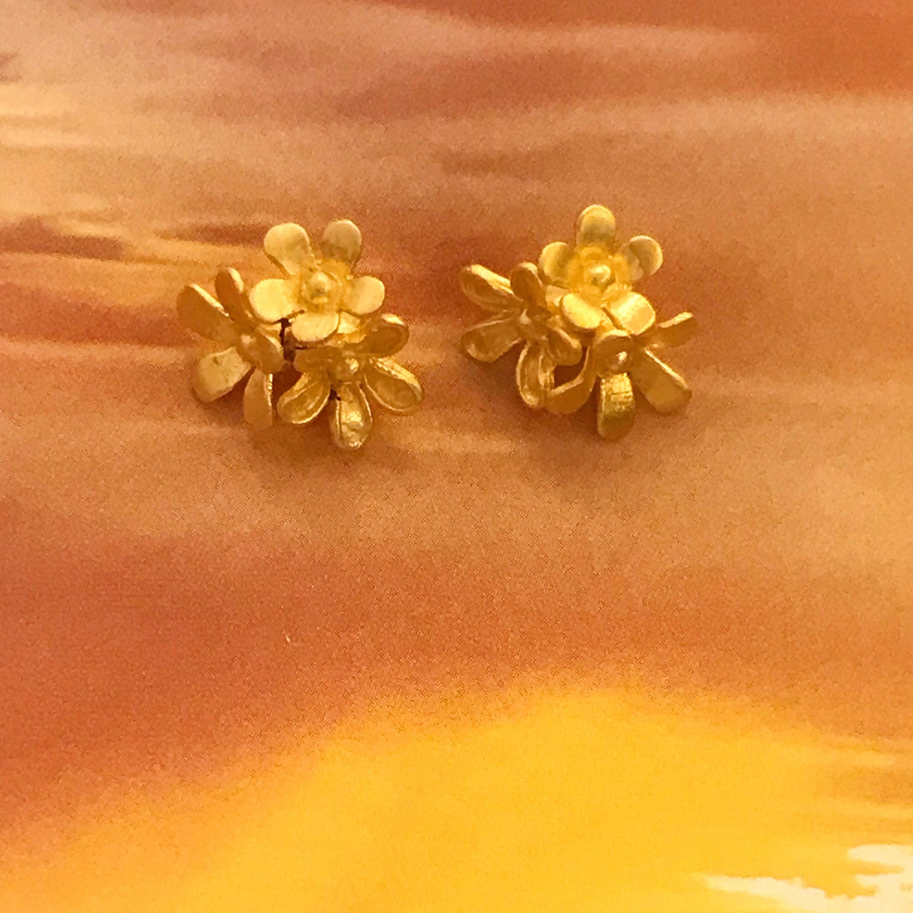 Plumeria 3-Cluster Stud