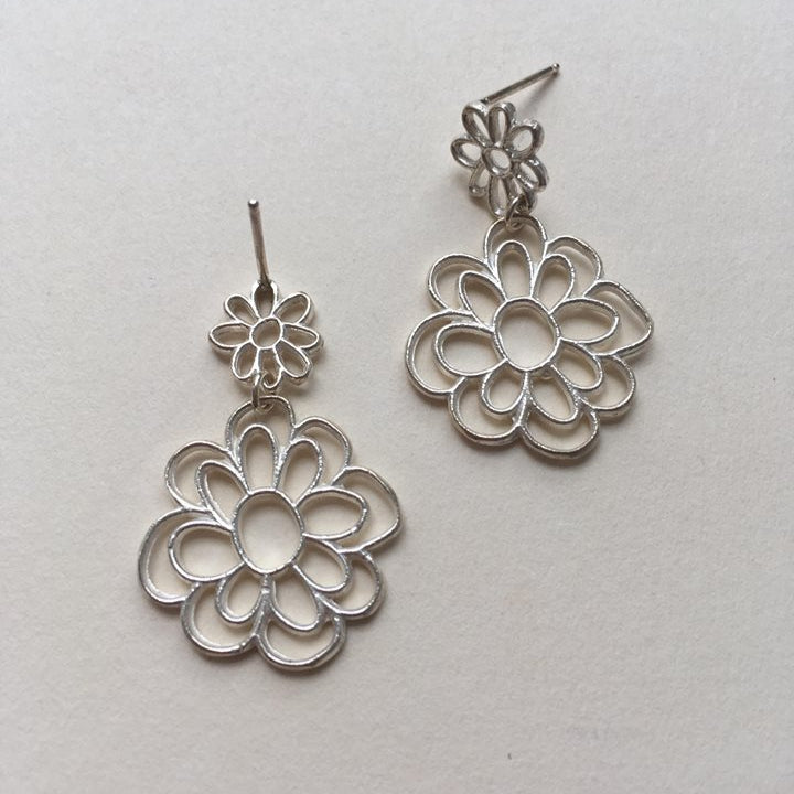 Kellie Flower Medium Drop Earrings