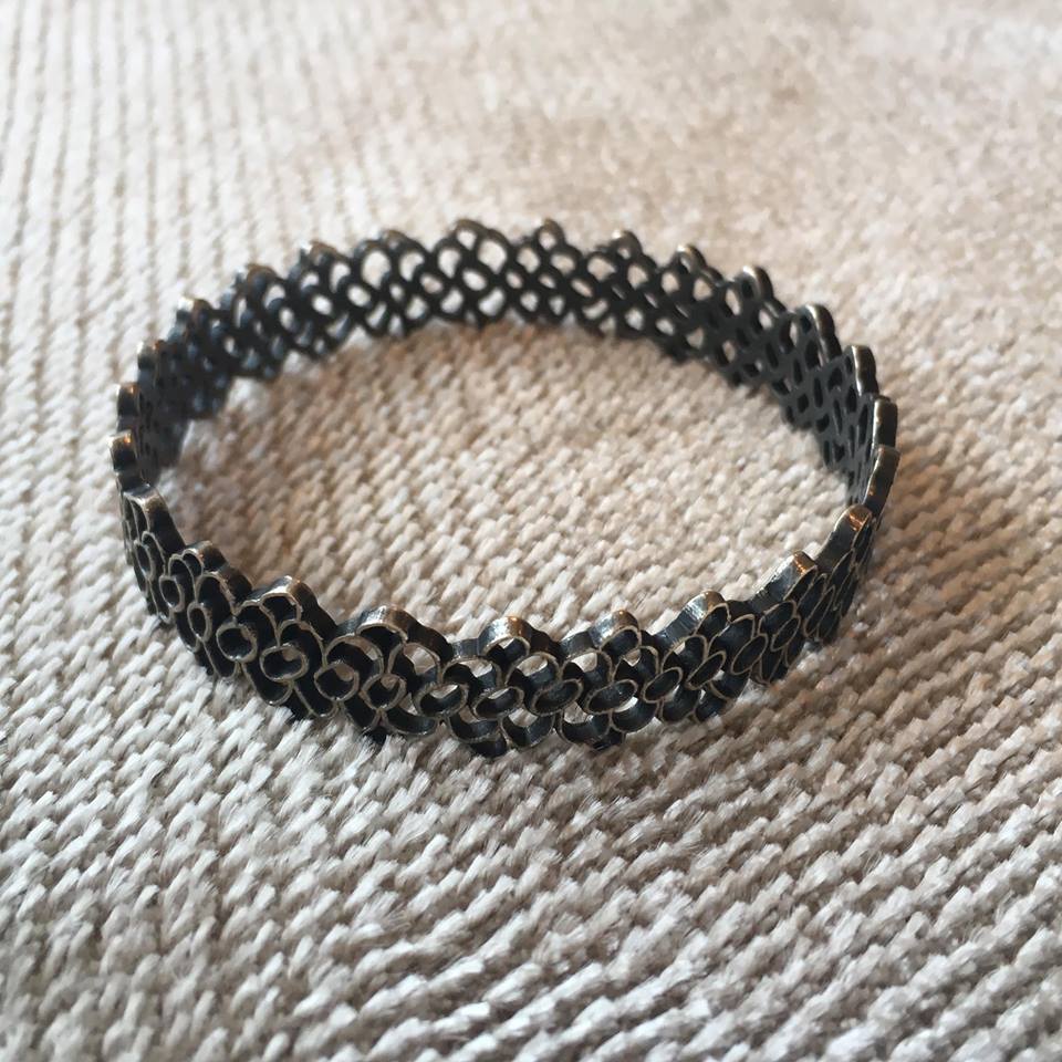 Kellie Lace Bangle (Patina)