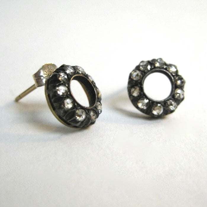 Outline Round Earring