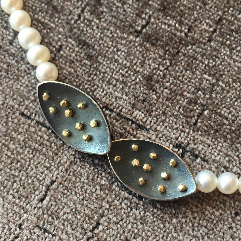 Pearl Leaf Spangles Silver Necklace