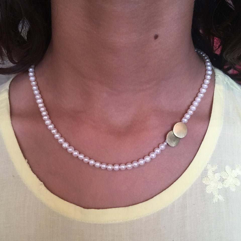 Pearls Double Disc Gold Necklace