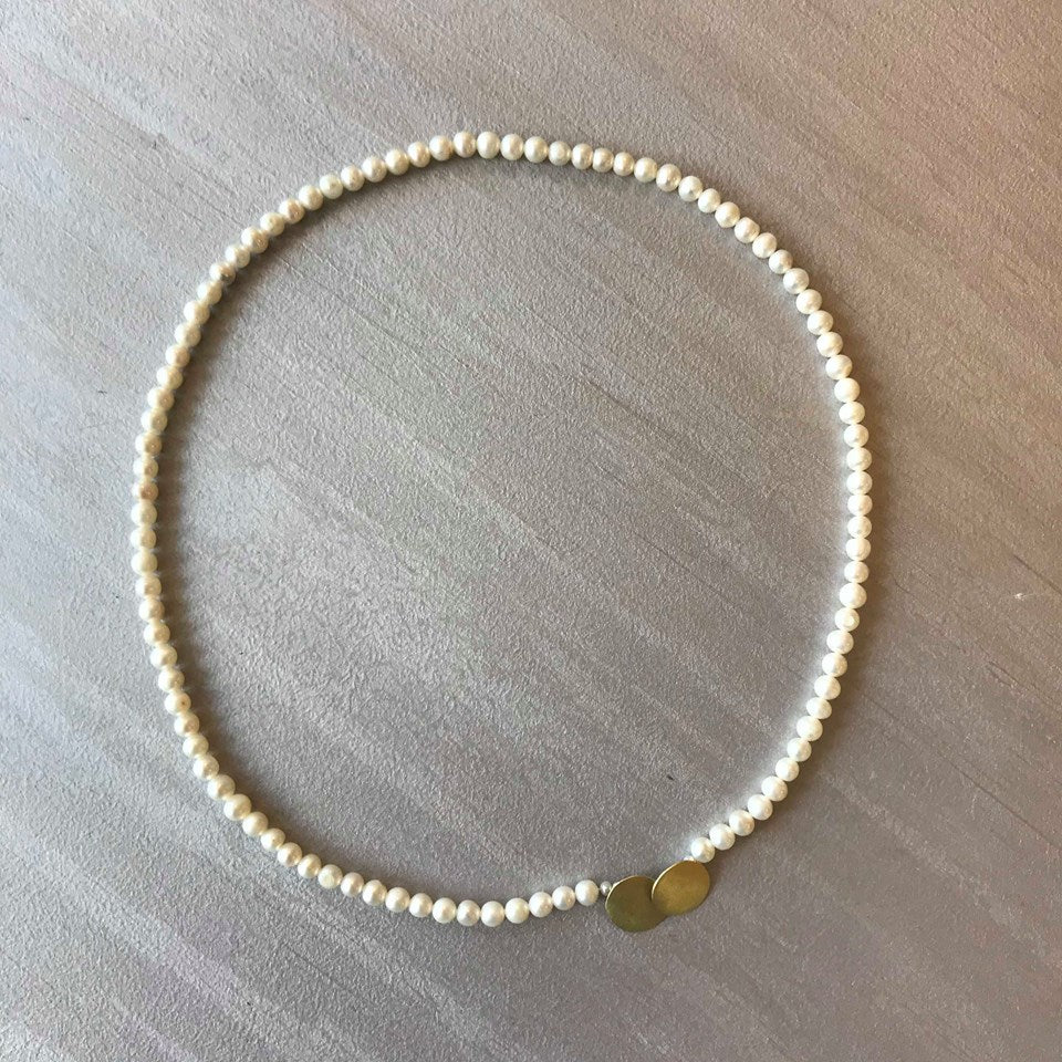 Pearls Double Disc Gold Necklace