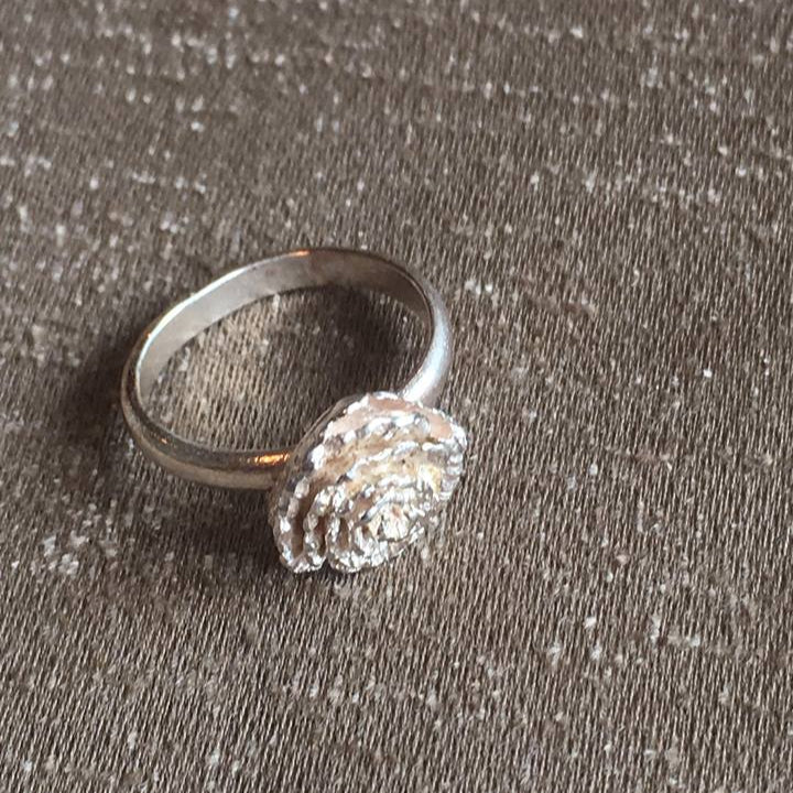 Rosette Medium Ring