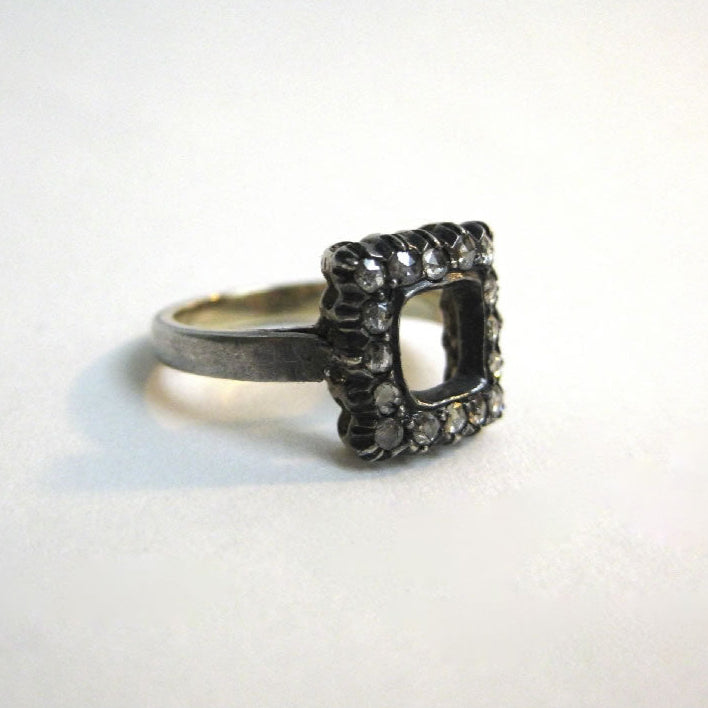 Square Outline (Inner Prong) Ring