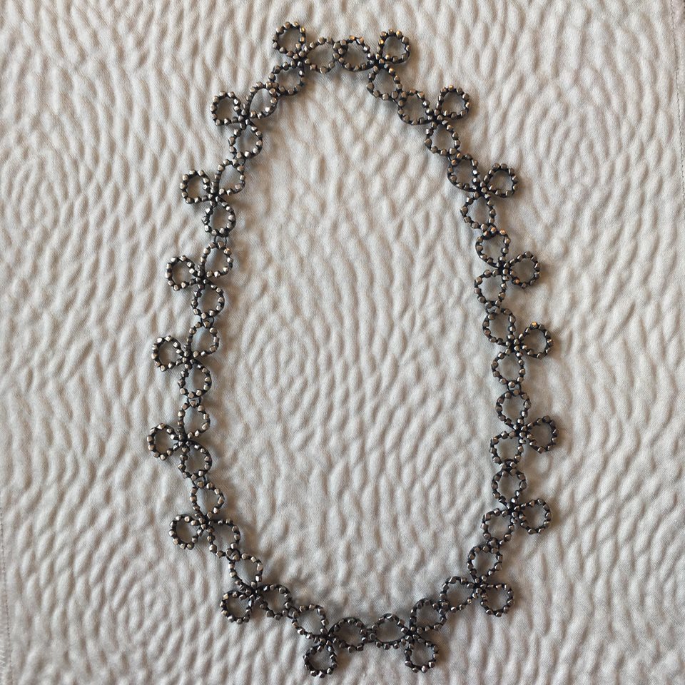 Victoria 3 Petal Silver Necklace (Patina)