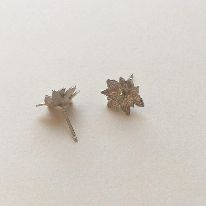 Wax Flower Pointed Small Earrings