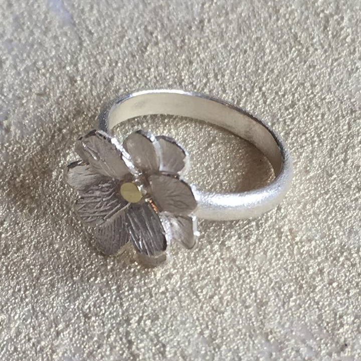 Wax Flower Rounded Large Ring