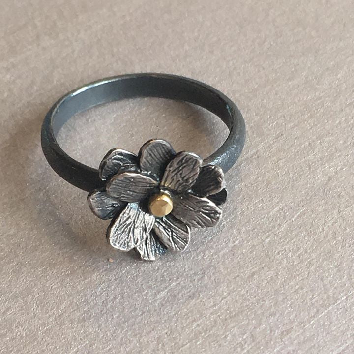 Wax Flower Rounded Large Ring (Patina)