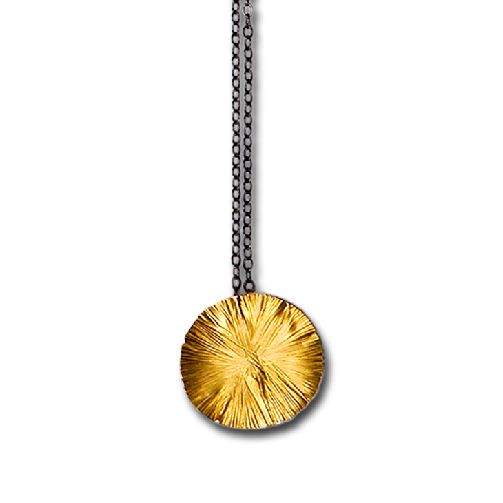 Wheel Gold Pendant Necklace